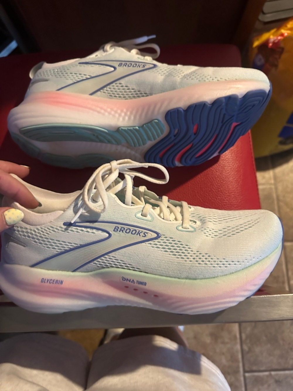 Brooks Women's White and Mint Lightweight Running Sneakers Brooks Glycerin - Picture 3 of 5